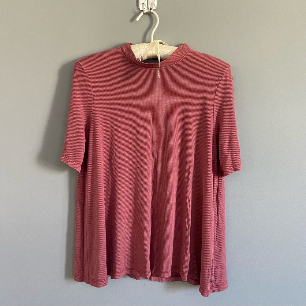 American Eagle Outfitters Short Sleeve Ribbed Pink/Red Open Back Shirt